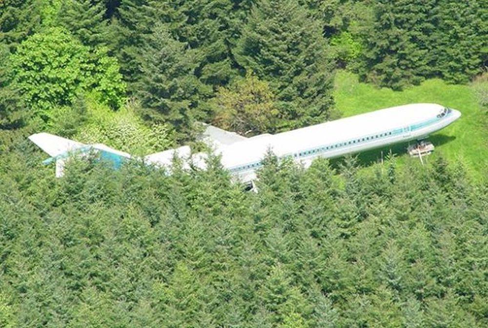 Boeing 727 Airplane Transformed Into A Fully equipped Home In Oregon HomeCrux