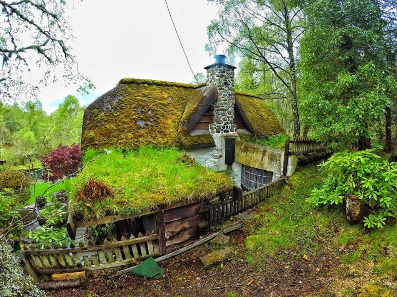 House That Looks Like Hobbits Home From Lotr
