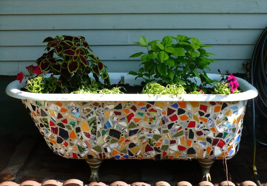 10-creative-ideas-to-reuse-recycle-bathtub-pictures