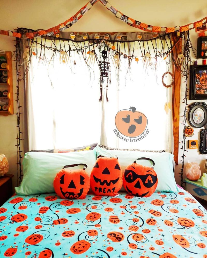 25 Easy Halloween Bedroom Decor Tips Ideas For 2020