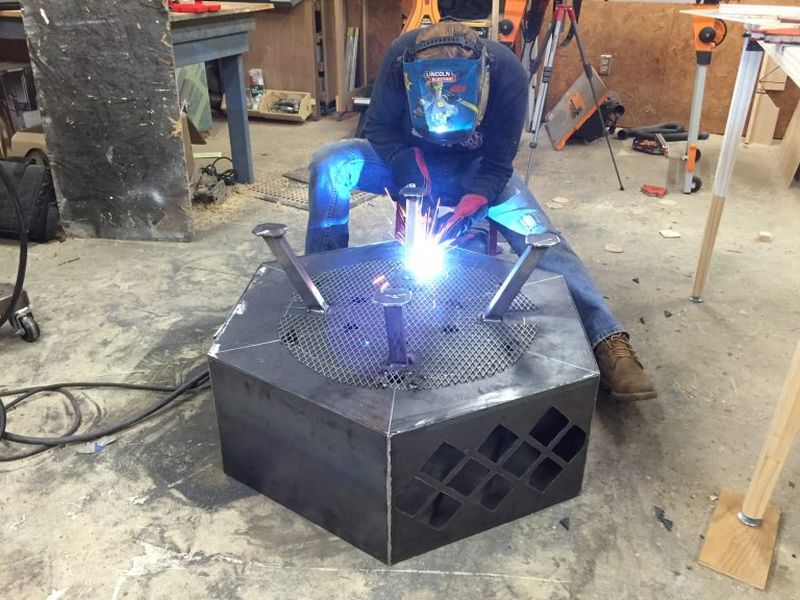 Texas Girl Designs Diy Steel Fire Pit With Diamond Cut Patterns