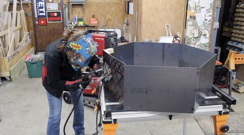 Texas Girl Designs Diy Steel Fire Pit With Diamond Cut Patterns