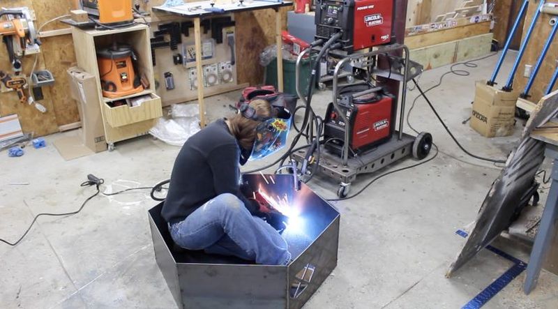 Texas Girl Designs Diy Steel Fire Pit With Diamond Cut Patterns