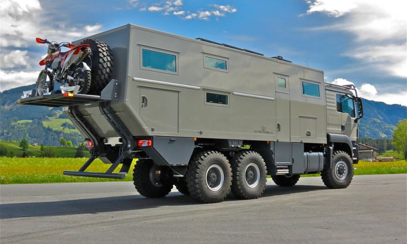 Mobil Globecrusier 7500 Family: Off-road luxury camper for global cruisers