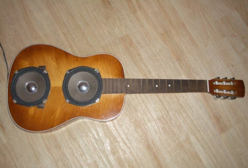 16 Creative Ways to Recycle Old Guitar into Home Décor Items