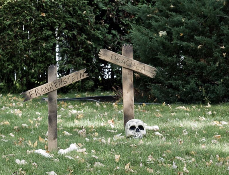 Halloween Tombstone made with Pallet