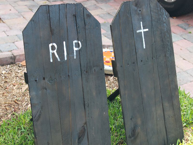 Pallet Wood Halloween Decoration Ideas