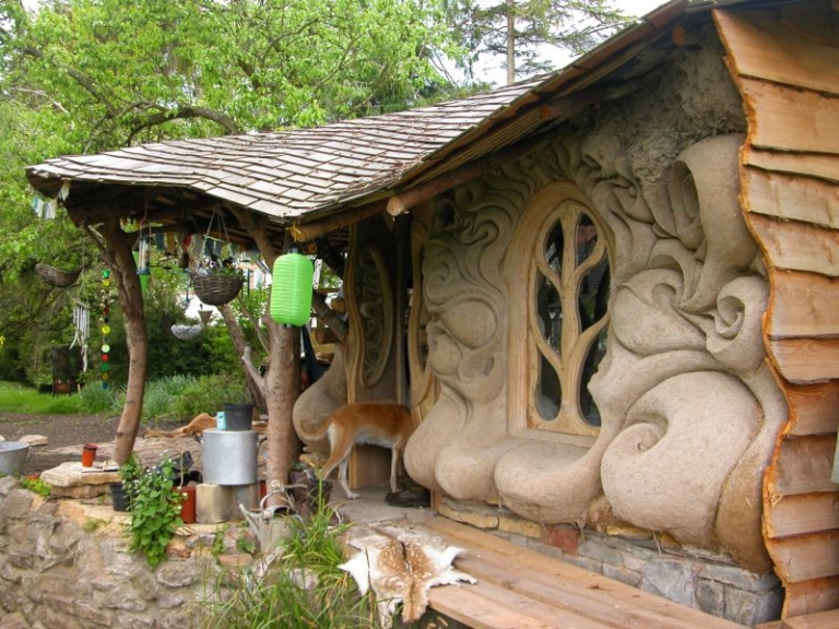 10 Best Cob Houses and the Benefits of Building One