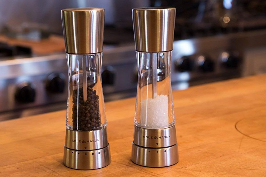 cole-and-mason-derwent-salt-and-pepper-grinder