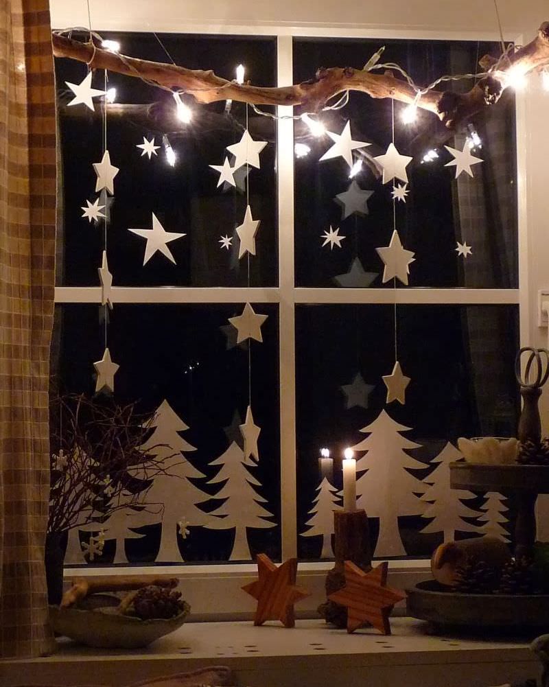 37+ Christmas Window Decorations Ideas 2021